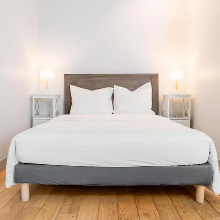 De L'oncle Louis Apart Otel Versay