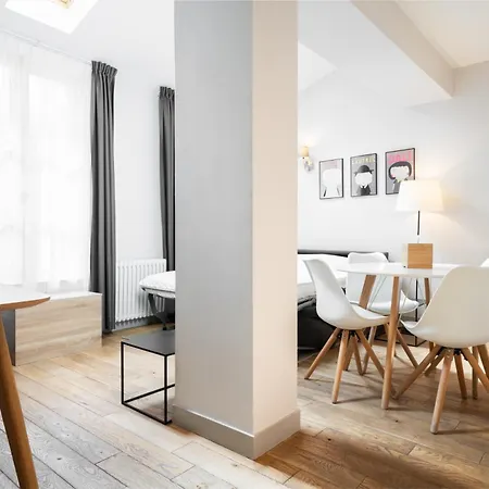De L'oncle Louis Apart Otel
