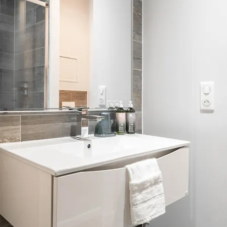 Aparthotel De L'oncle Louis Versailles