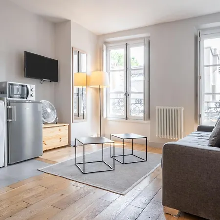 De L'oncle Louis 3* Versailles