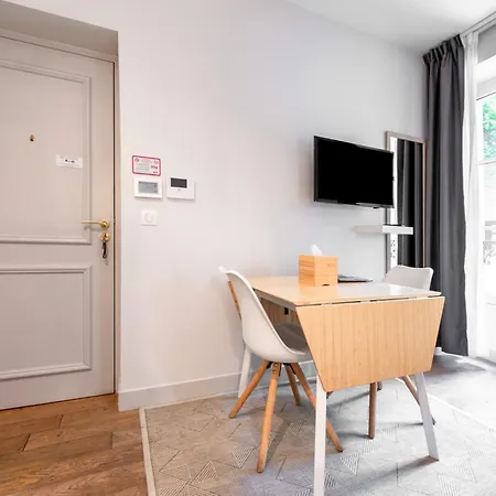 De L'oncle Louis Versailles