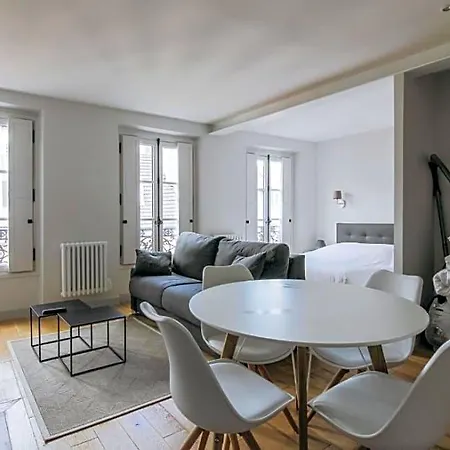 De L'oncle Louis Versailles