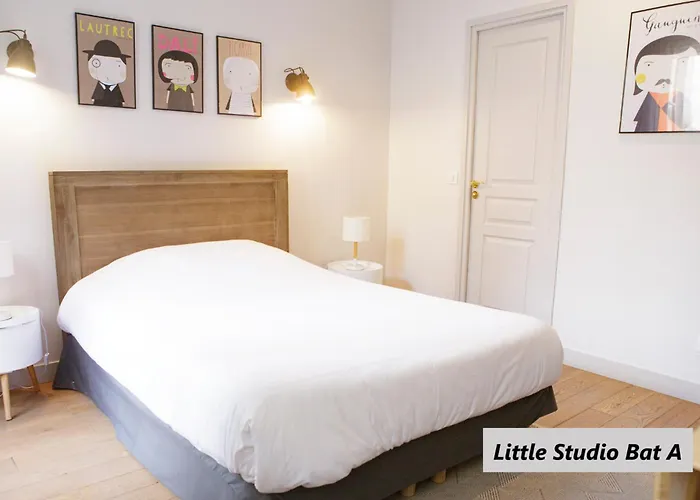 De L'oncle Louis Ξενοδοχείο με διαμερίσματα 3*