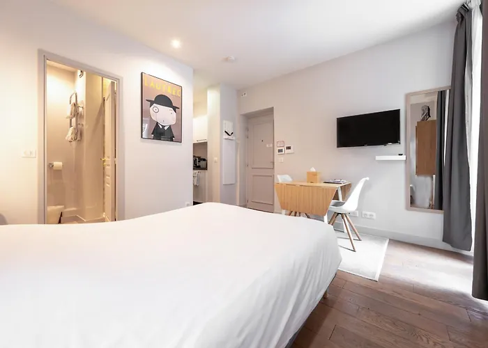 De L'oncle Louis Apartahotel Versalles