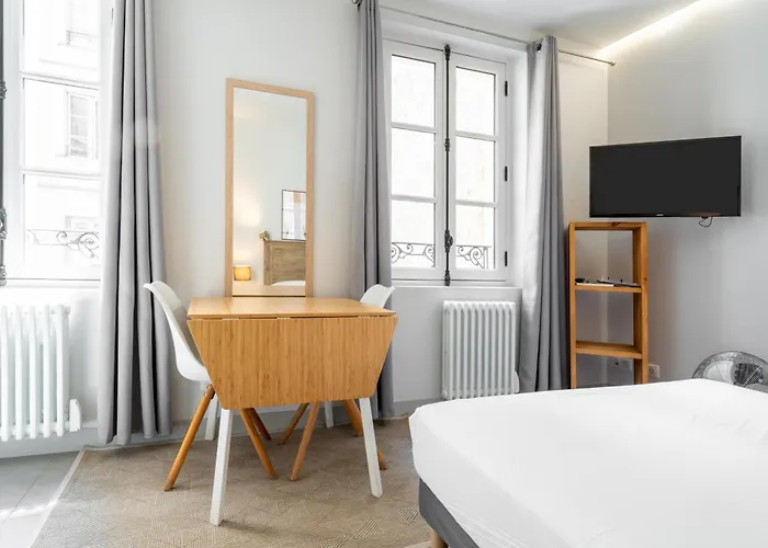 De L'oncle Louis 3* Versalles