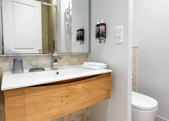 De L'oncle Louis Apartahotel 3*